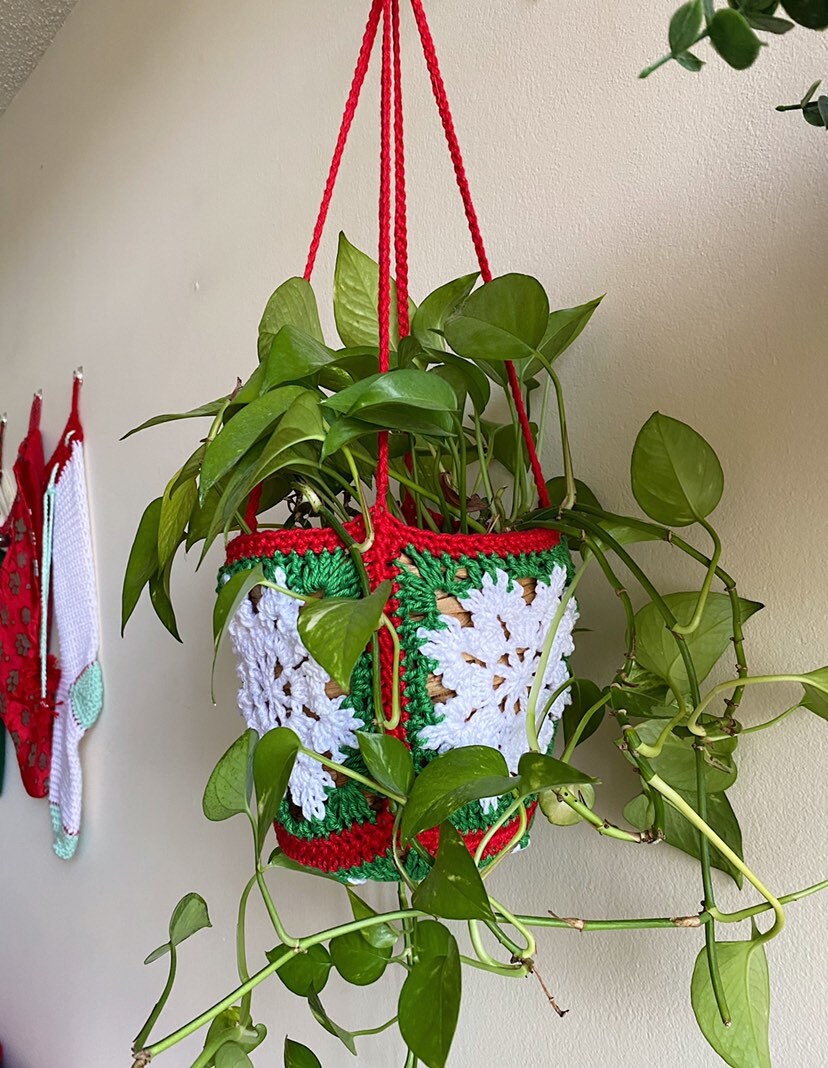 CROCHET PATTERN - Snowflake Plant Hanger Crochet Pattern